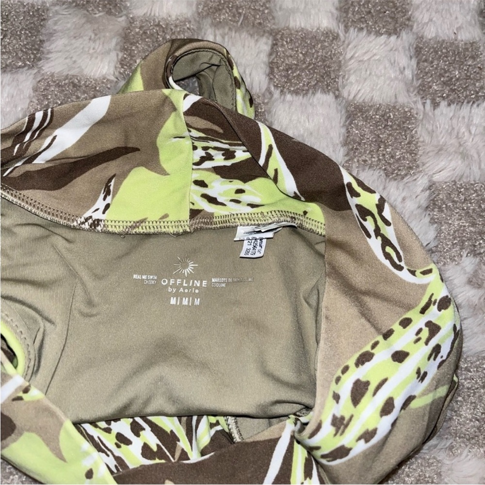 Aerie swim Leaf Print High-Waisted Bikini Bottom size medium - Picture 3 of 3